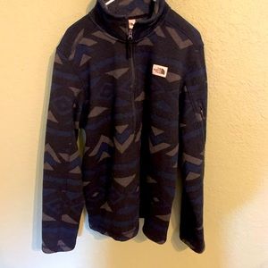 North Face Pull Over